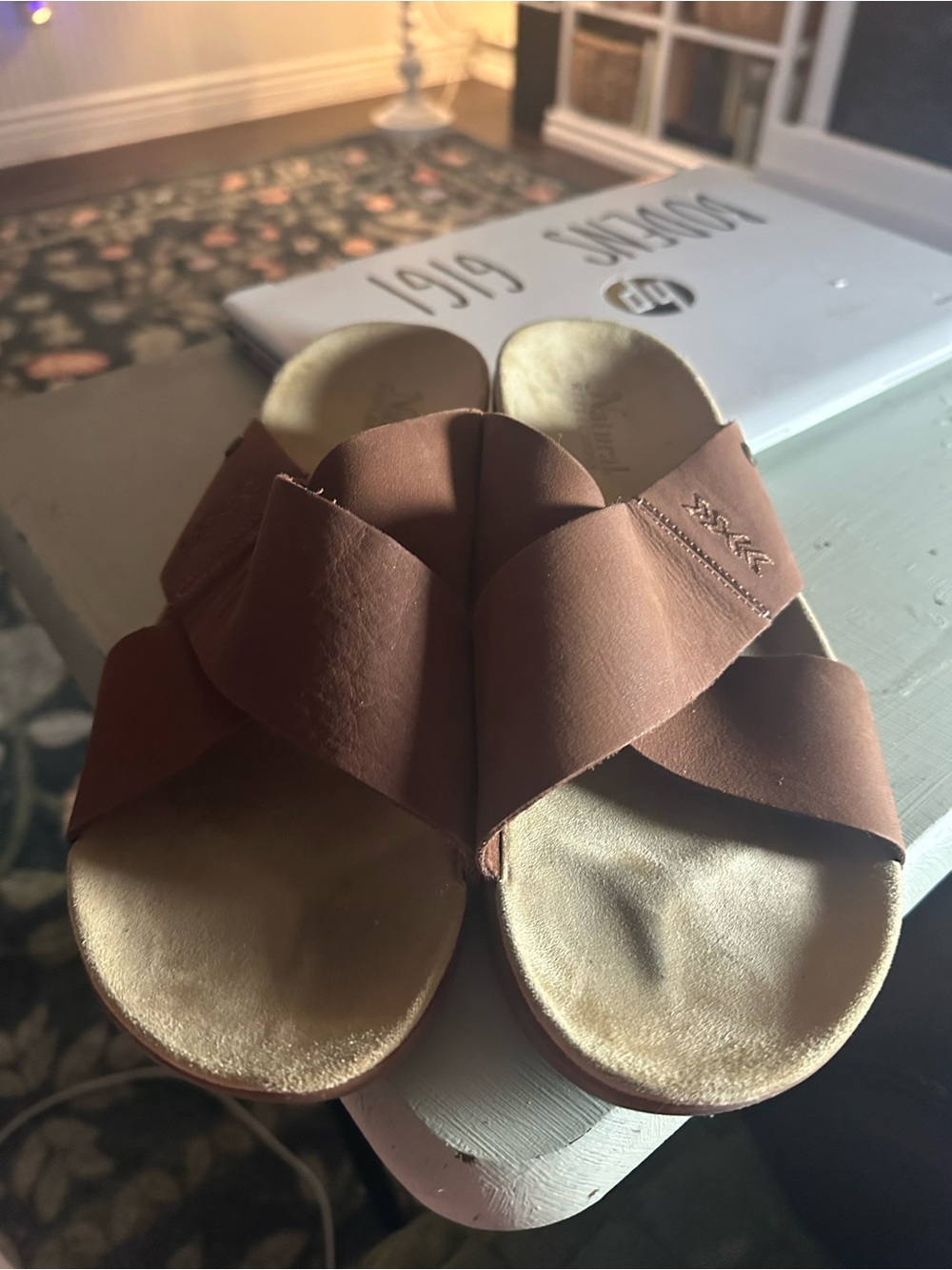 Women's Brown Crisscross NATURAL REFLECTIONS  8.5 like new